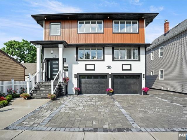 Duplex for sale in Wallington