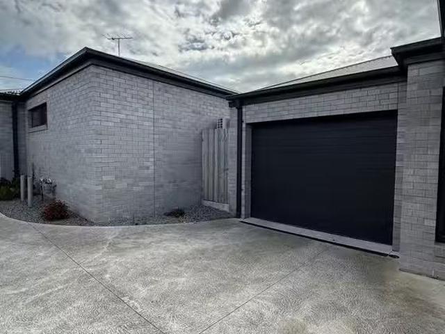 House for rent in Hamlyn Heights, Geelong