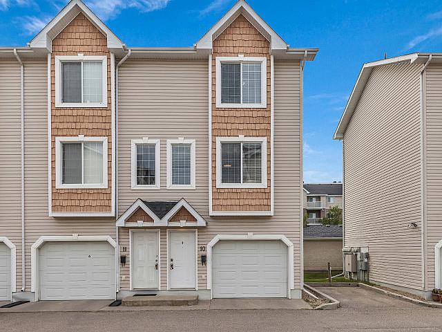 House for sale in Saskatoon, Saskatchewan