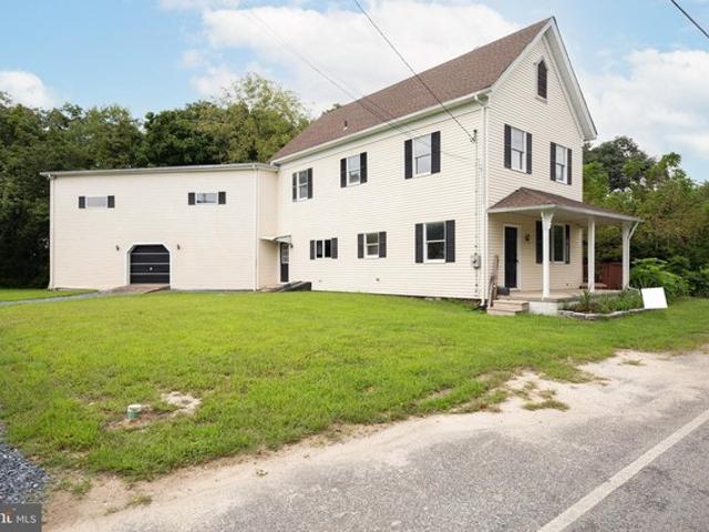House for sale in Elmer, New Jersey