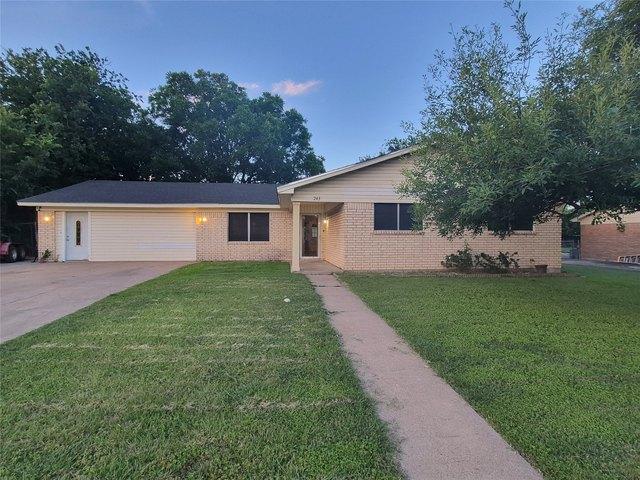House for sale in Woodway, Texas