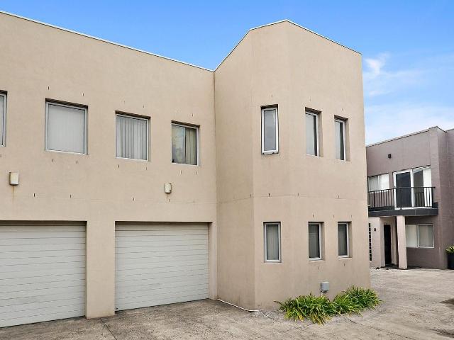 House for rent in Wollongong West, New South Wales