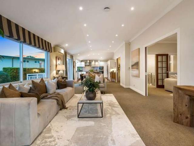 House for sale in Mellons Bay, Howick