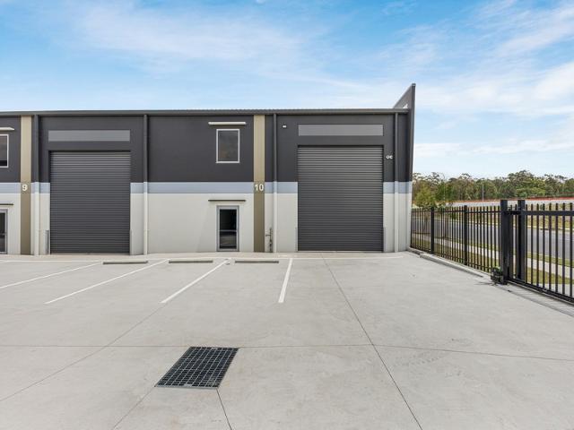 Warehouse for rent in Toombul, Queensland