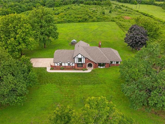 House for sale in Harrisonville, Missouri