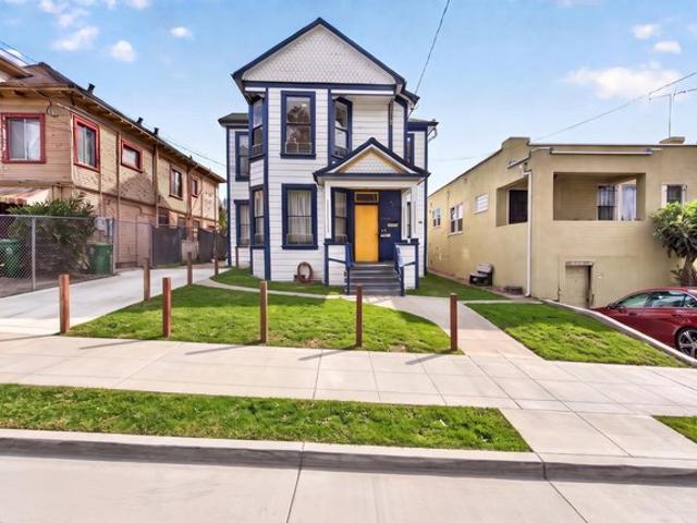 House for sale in Oakland, Alameda County