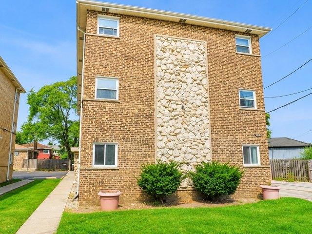 Condo for sale in River Grove, Illinois