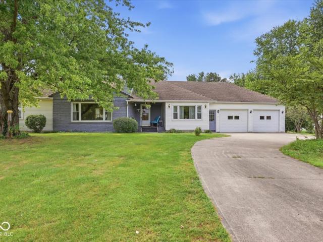 House for sale in Shelbyville, Shelby County