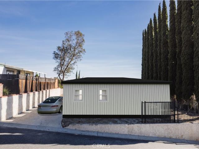 House for sale in West Hills