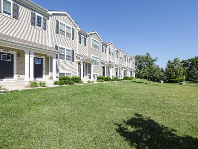 Townhouse for sale in Hampshire, Illinois
