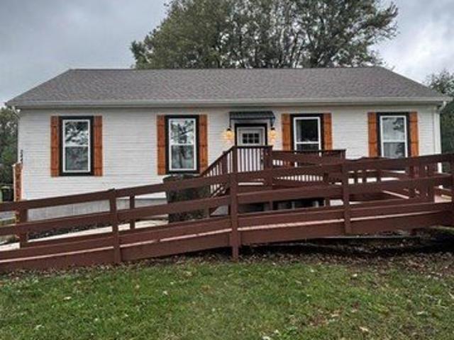 House for sale in Leavenworth, Leavenworth County