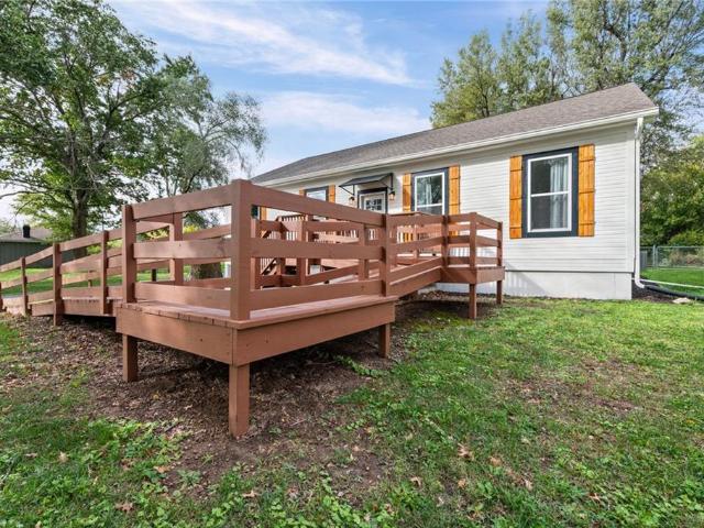 House for sale in Lansing, Leavenworth County
