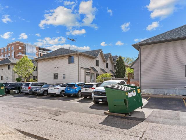 Townhouse for sale in Hennepin, Minnesota