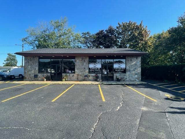 Commercial for sale in Warwick