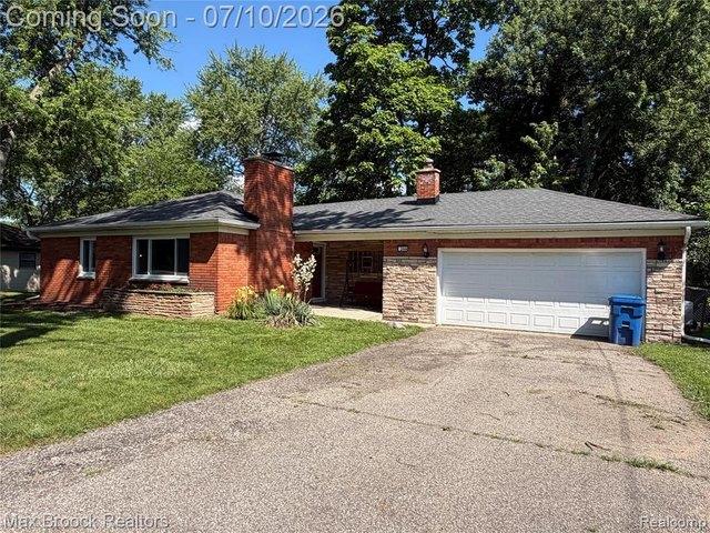 House for sale in Waterford, Michigan