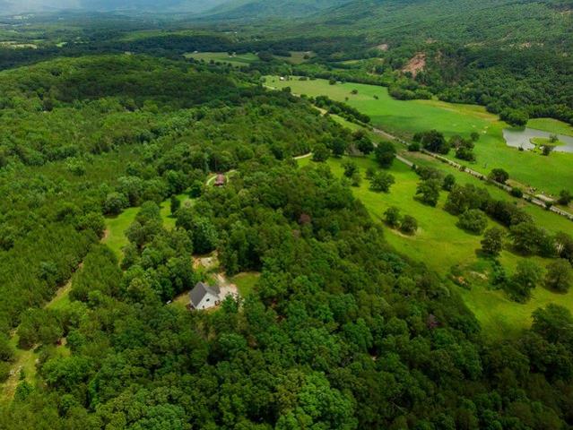 House for sale in Rising Fawn, Georgia