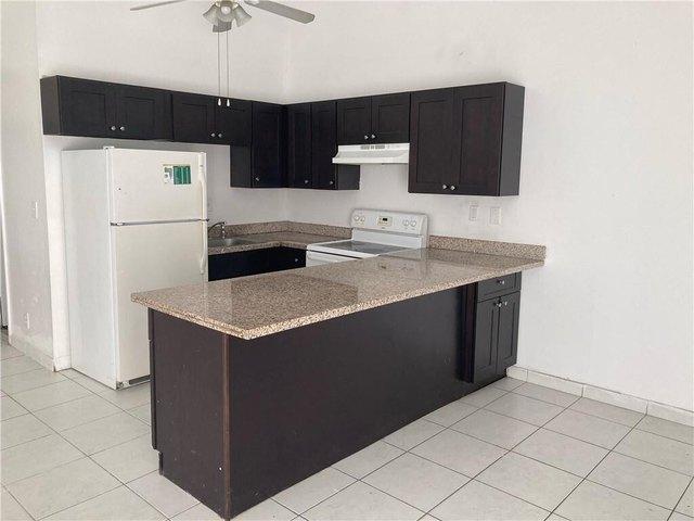 Townhouse for sale in Lauderhill, Broward County