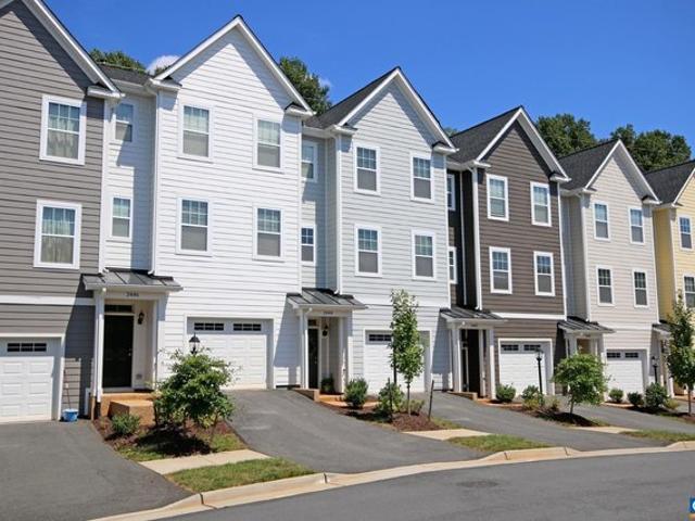 Townhouse for sale in Virginia