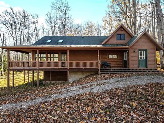 House for sale in Charlevoix, Michigan