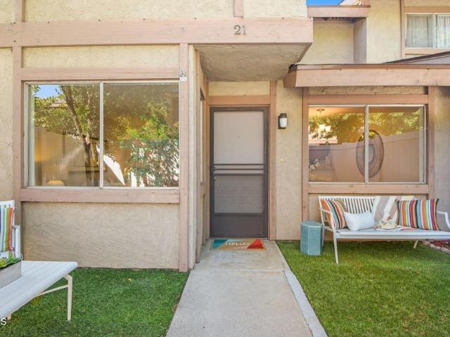 Townhouse for sale in Duarte, California