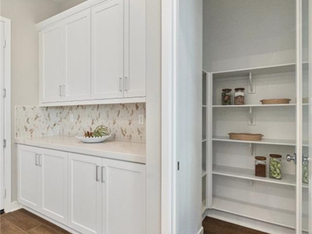 Condo for sale in Santa Clarita, Los Angeles County
