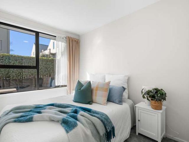 Townhouse for sale in Heathcote, Canterbury
