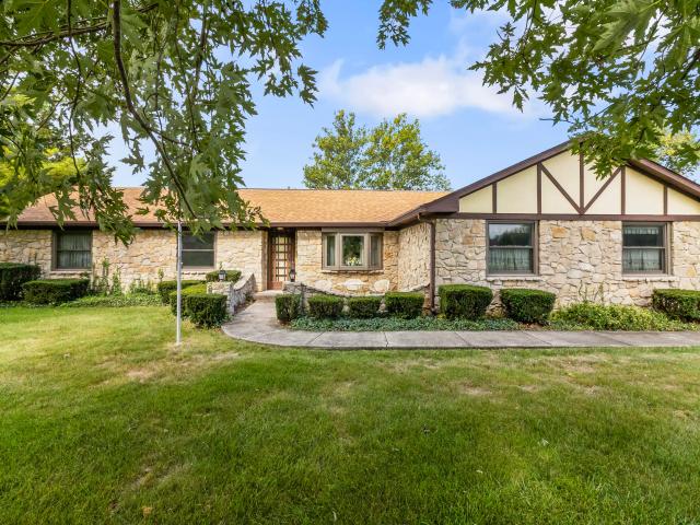 House for sale in New Palestine, Indiana