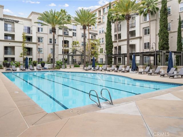 Condo for sale in Irvine Business Complex, Irvine