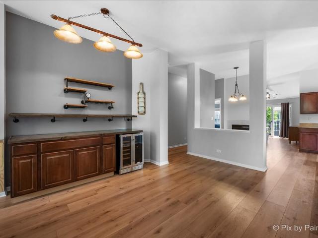 Townhouse for sale in Aurora, Illinois