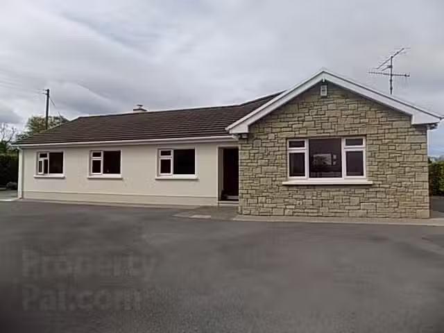 House for sale in Lecarrow, Connacht