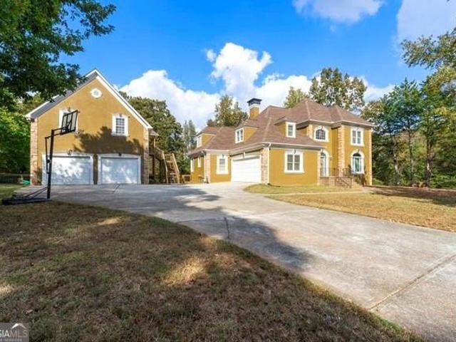 House for sale in Hampton, Georgia