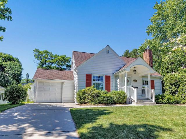 House for sale in Allouez, Wisconsin