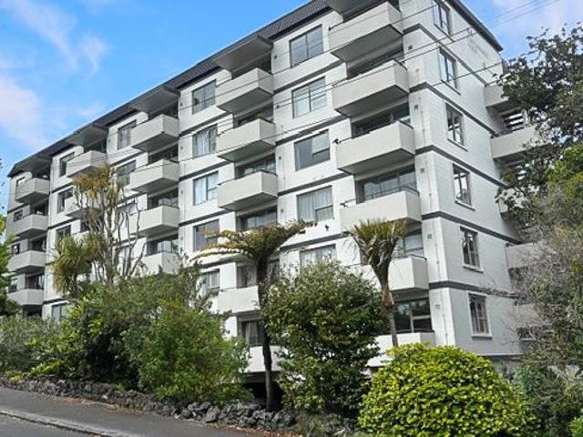 Apartment for rent in Mount Eden Village, Albert-Eden