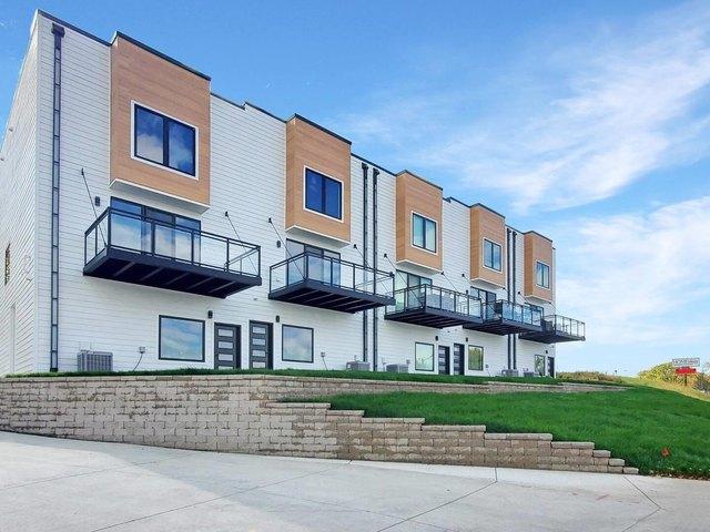 Townhouse for sale in Arnolds Park, Iowa