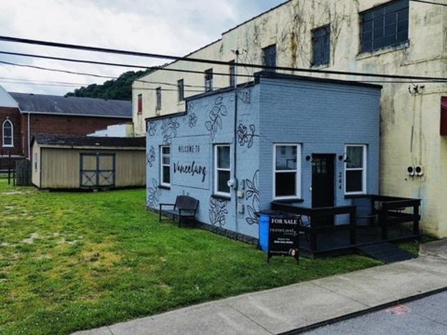 House for sale in Vanceburg, Kentucky
