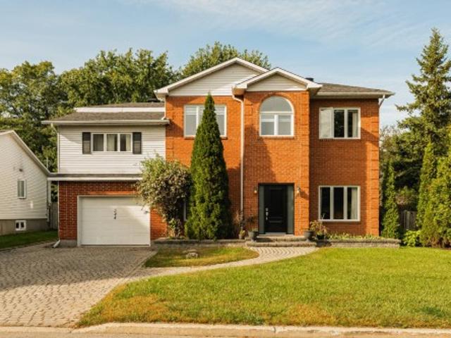 House for rent in Sainte-Anne-de-Bellevue, Montréal (région administrative)