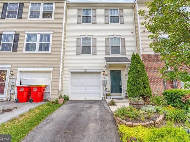 Townhouse for sale in Hedgesville, West Virginia
