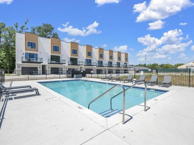 Townhouse for sale in Arnolds Park, Iowa