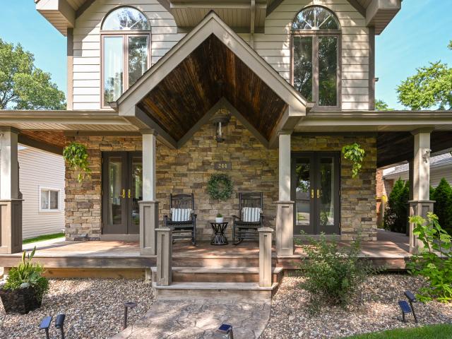 House for sale in Glen Ellyn, Illinois