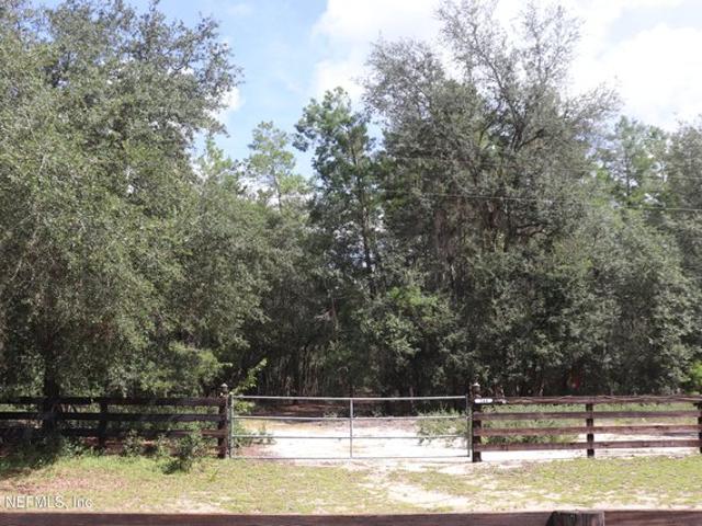 Land for sale in Interlachen, Putnam County