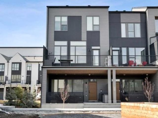 Townhouse for sale in Northwest, Alberta