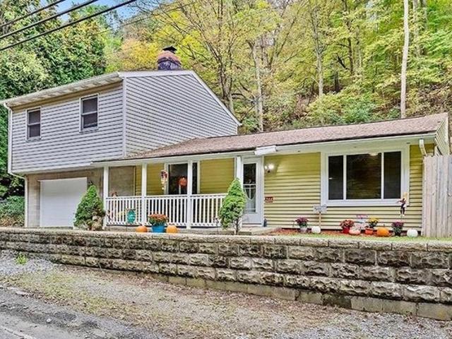 House for sale in Crescent, Pennsylvania