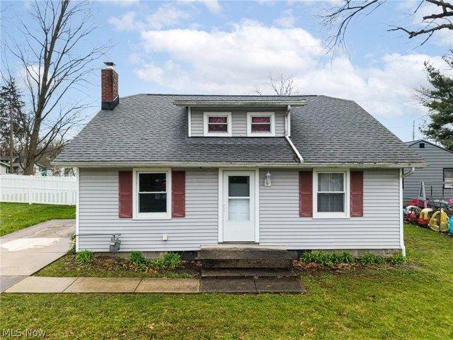 House for sale in Chippewa Lake, Ohio