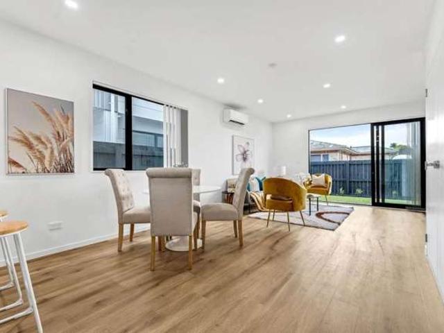 Townhouse for rent in East Tamaki, Oroua County
