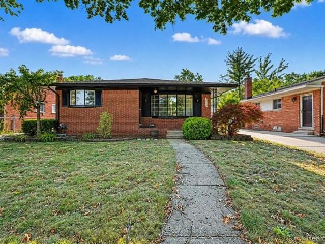 House for sale in Saint Clair Shores, Michigan