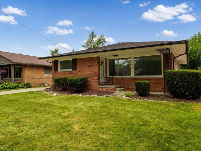 House for sale in Saint Clair Shores, Macomb County