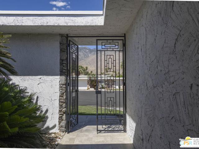 Condo for sale in Palm Springs, California