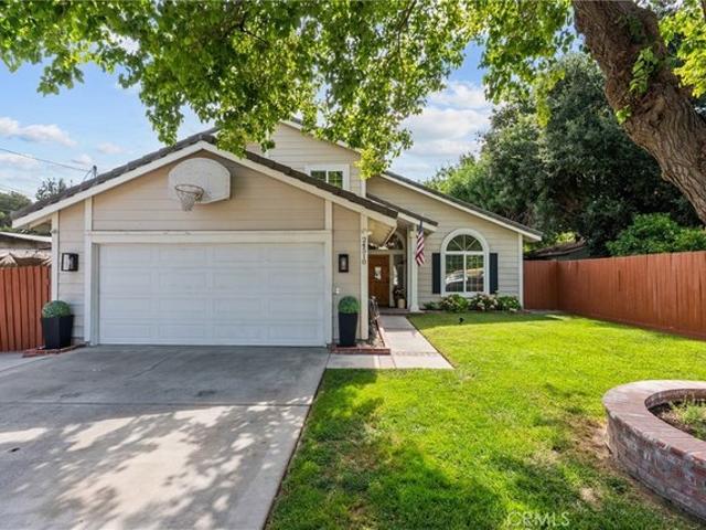 House for sale in Canyon Country, California