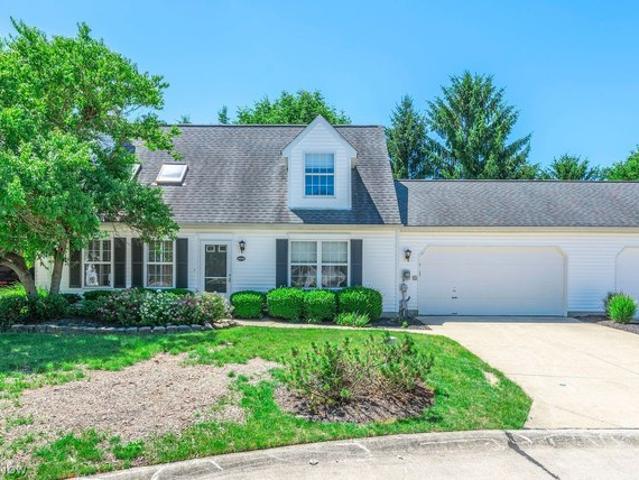 Condo for sale in Olmsted Falls, Ohio