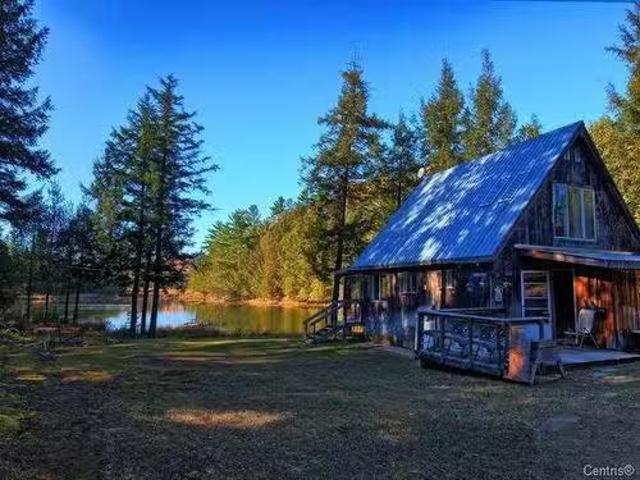 House for sale in Les Collines-de-l'outaouais, Quebec